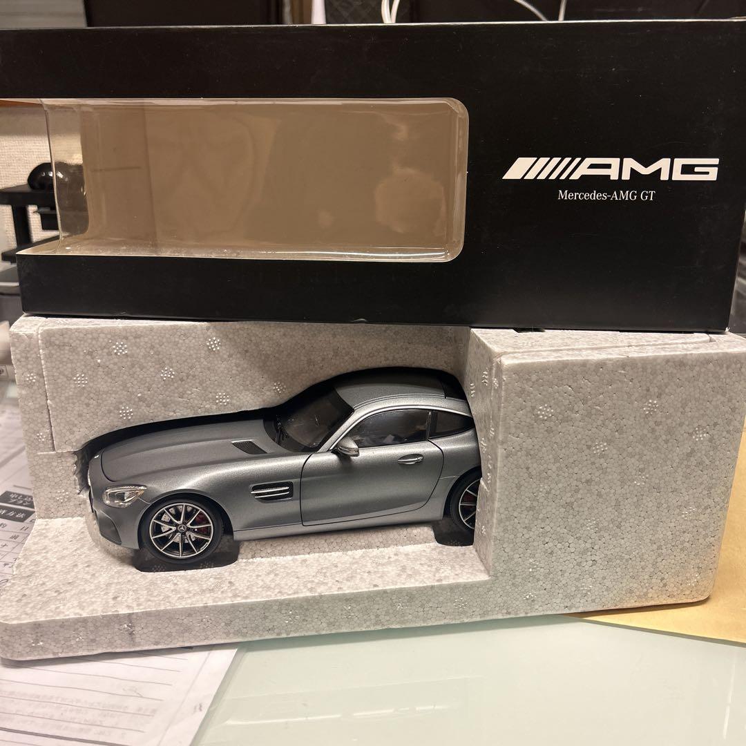 【送料無料】Mercedes-Benz AMGGTミニカー 1/18マットグレー