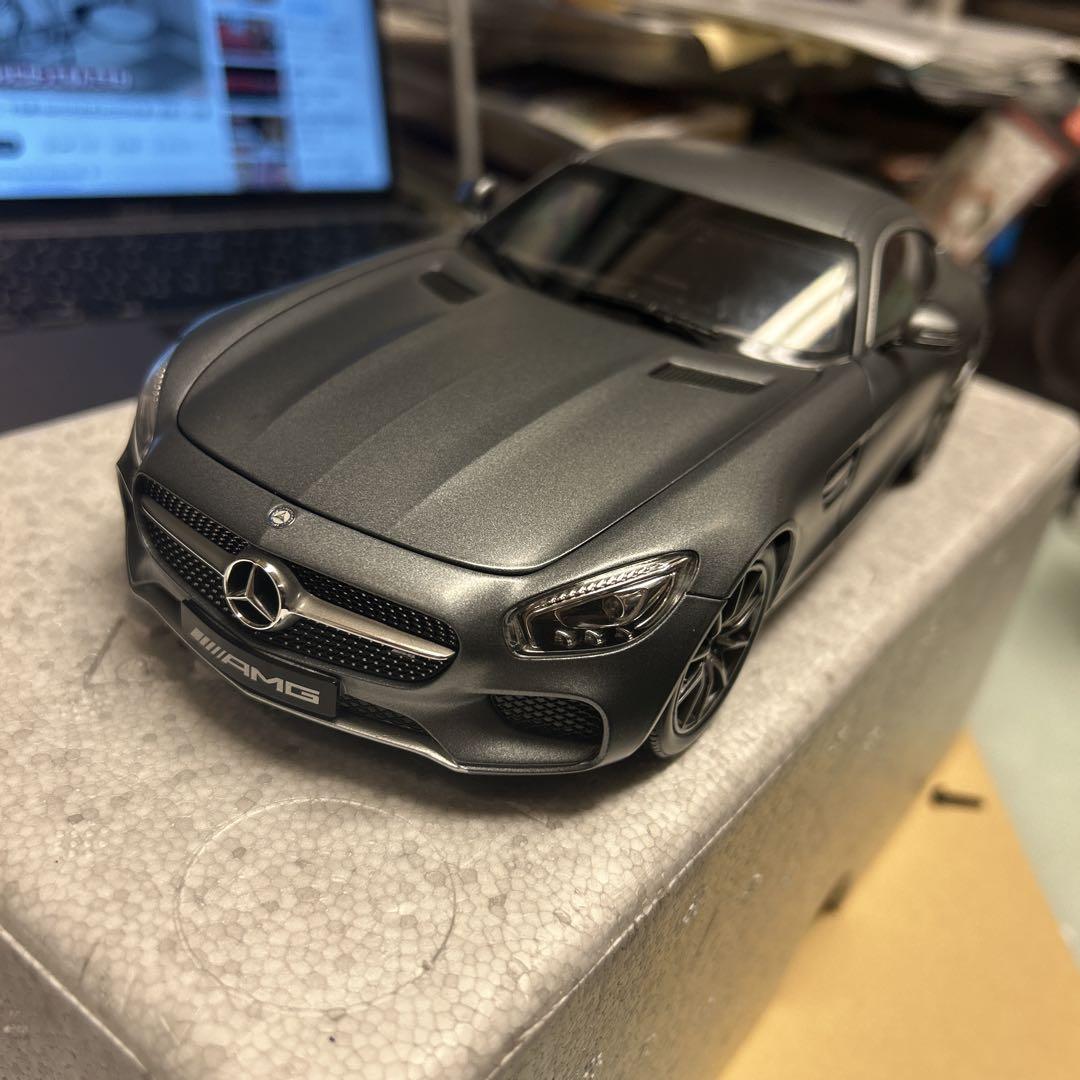 【送料無料】Mercedes-Benz AMGGTミニカー 1/18マットグレー