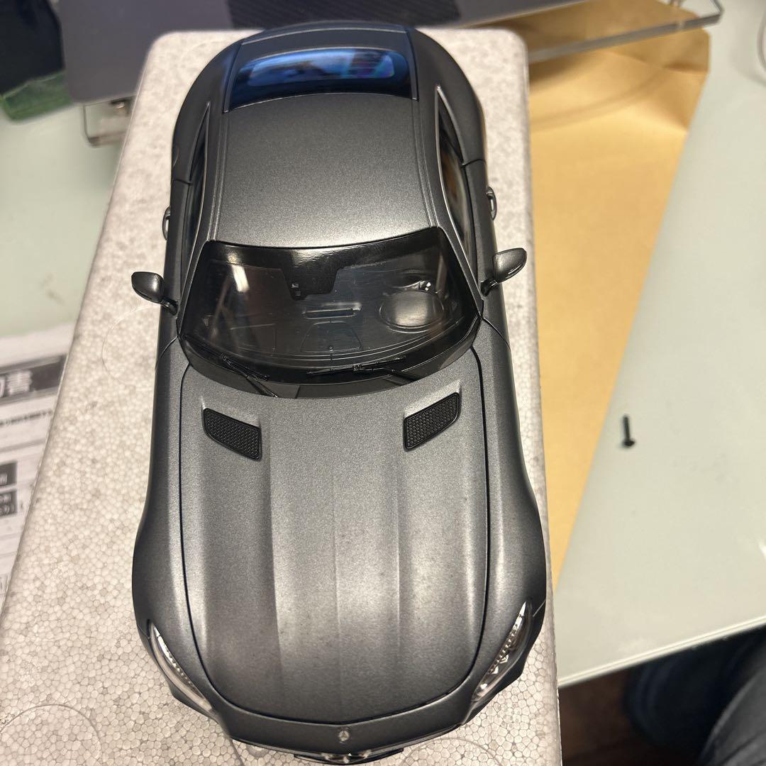 【送料無料】Mercedes-Benz AMGGTミニカー 1/18マットグレー