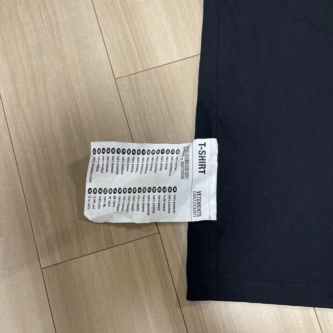 ヴェトモン VETEMENTS Tシャツ