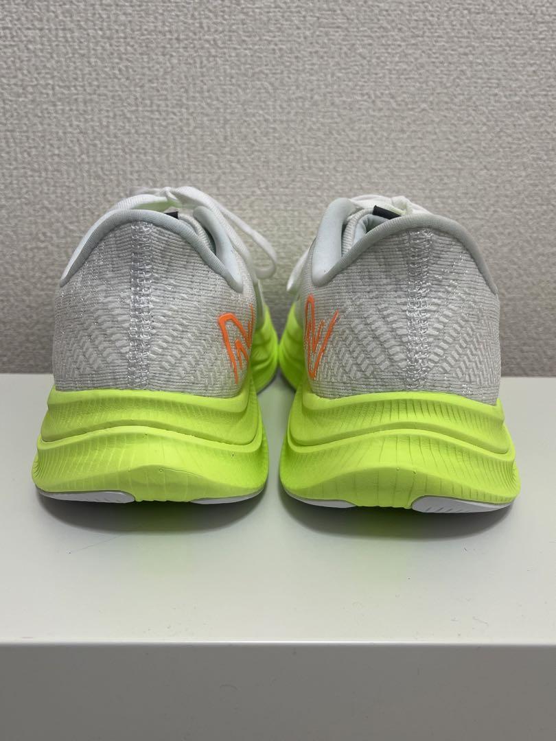 New Balance FUEL CELL v4 フューエルセル　プロペル
