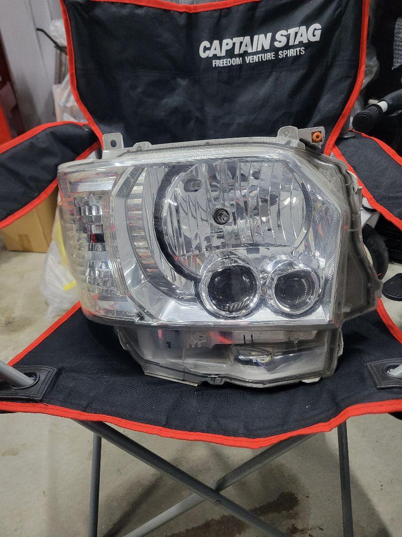 r*4様 ハイエース　ヘットライト加工ベース