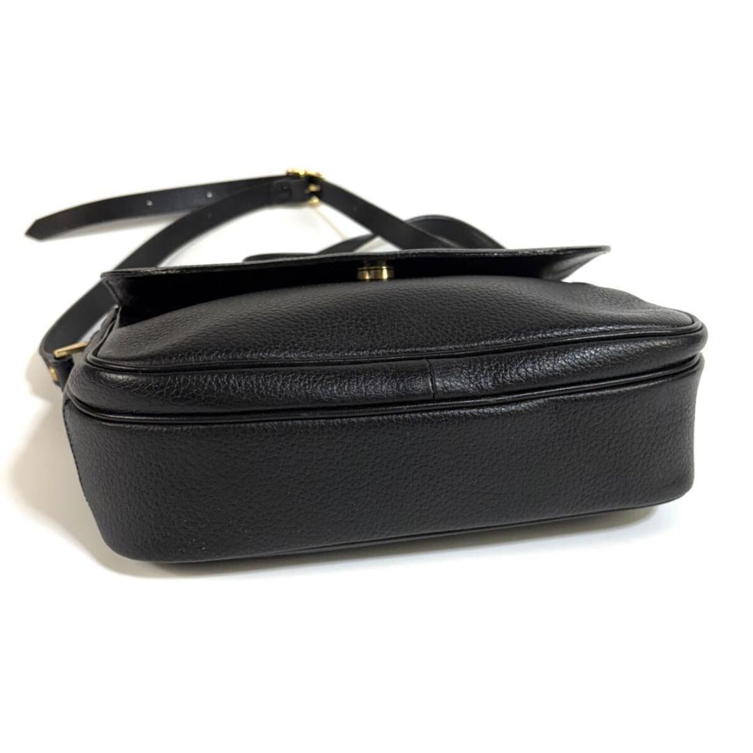 【美品】BURBERRY レザー ショルダーバッグ ノバチェック ゴールド金具 【美品】BURBERRY レザー ショルダーバッグ ノバチェック ゴールド金具