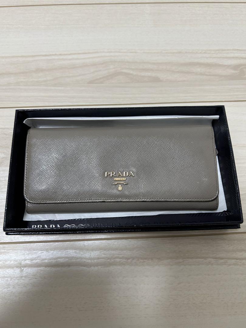 今話題のアイテムを 長財布 プラダ PRADA ベージュ 小物新着 - 小物