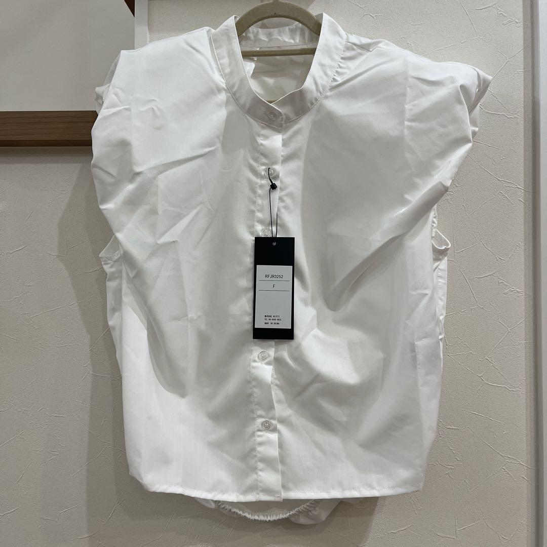 titivate miette ホワイト ノースリーブシャツ F