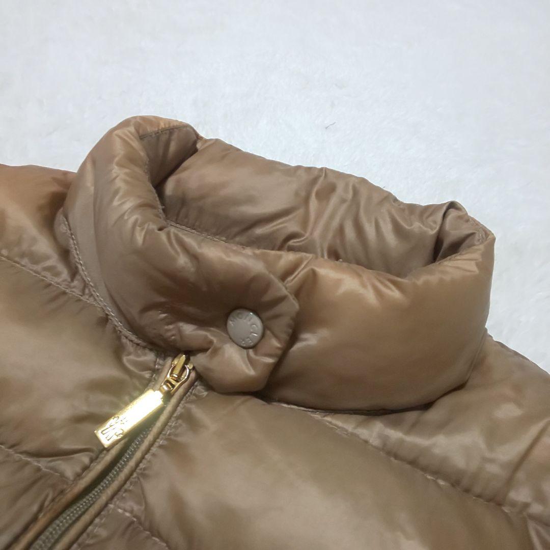 MONCLER スタンドカラー ライトダウンジャケット ダウン90 ハンガリー製 MONCLER スタンドカラー ライトダウンジャケット ダウン90