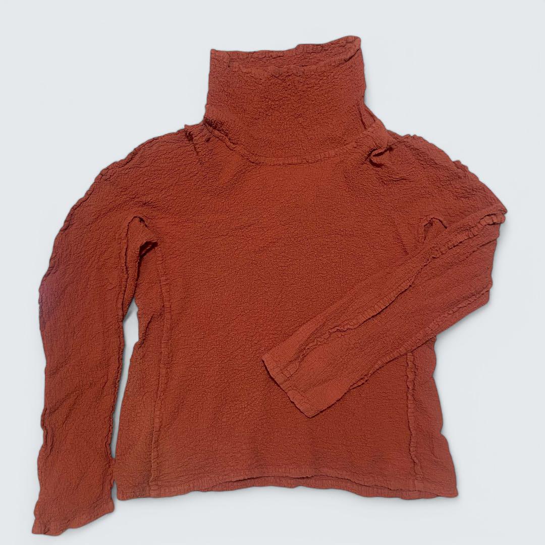 美品　タグ薄　me ISSEY MIYAKE ワッフルハイネック　シャーリング