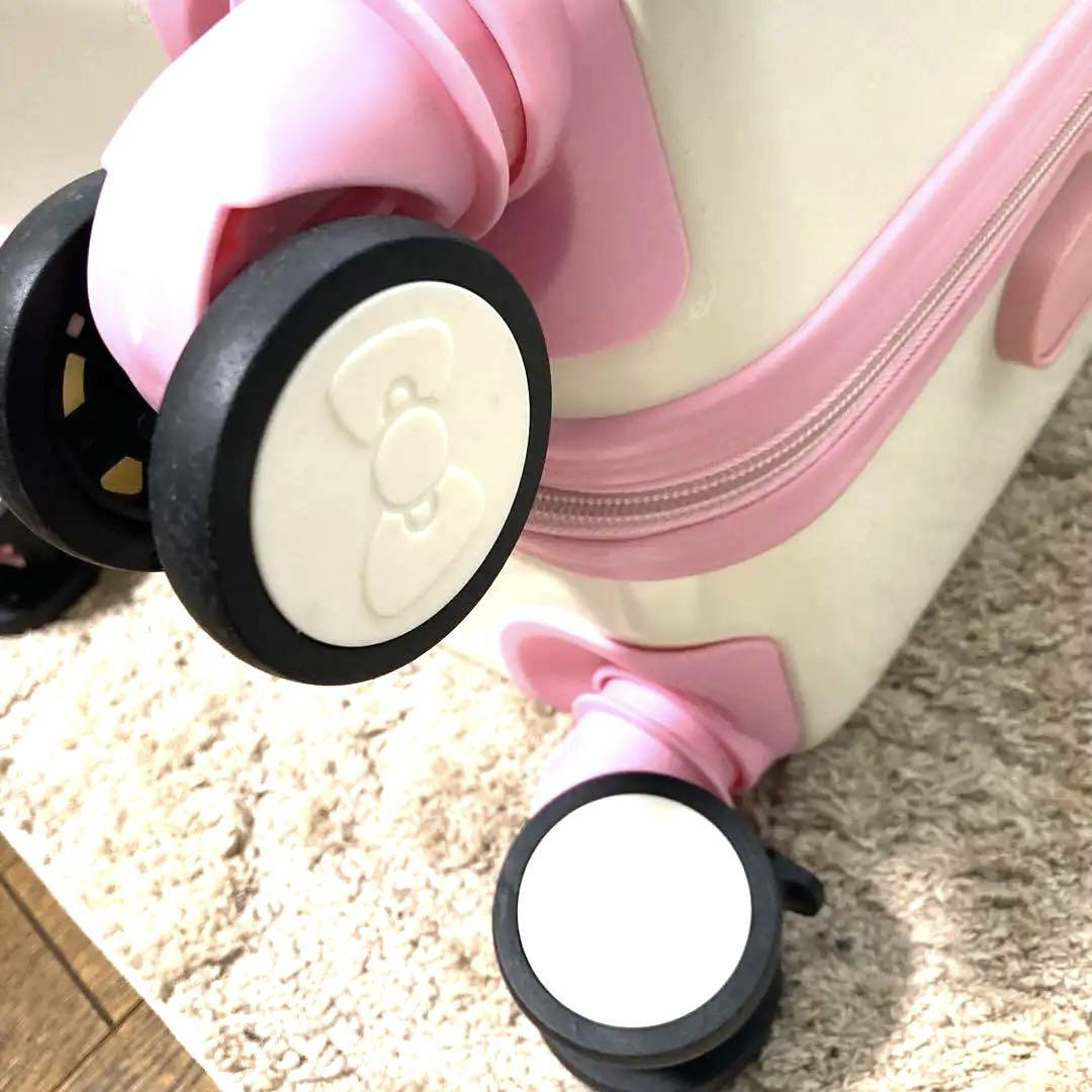 Hello Kitty スーツケース