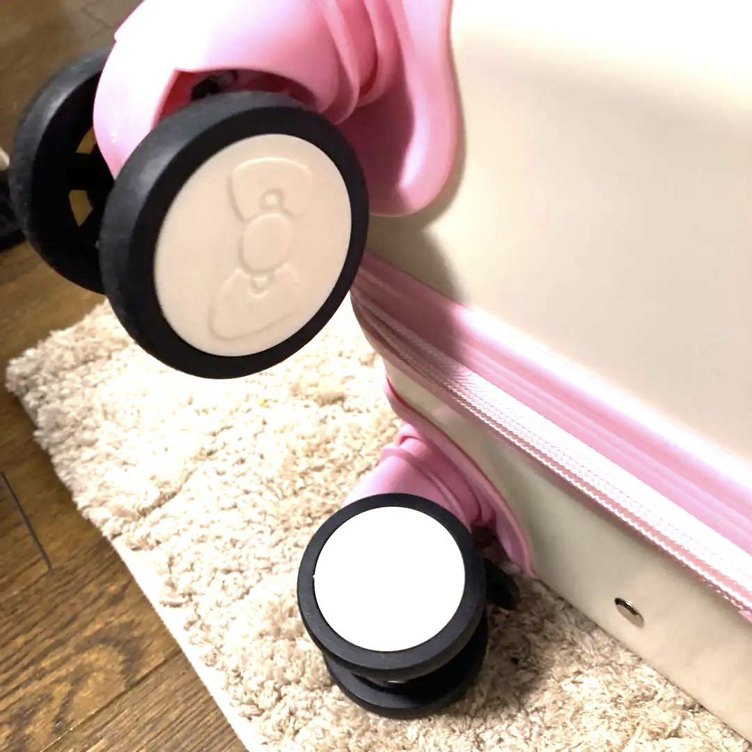 Hello Kitty スーツケース