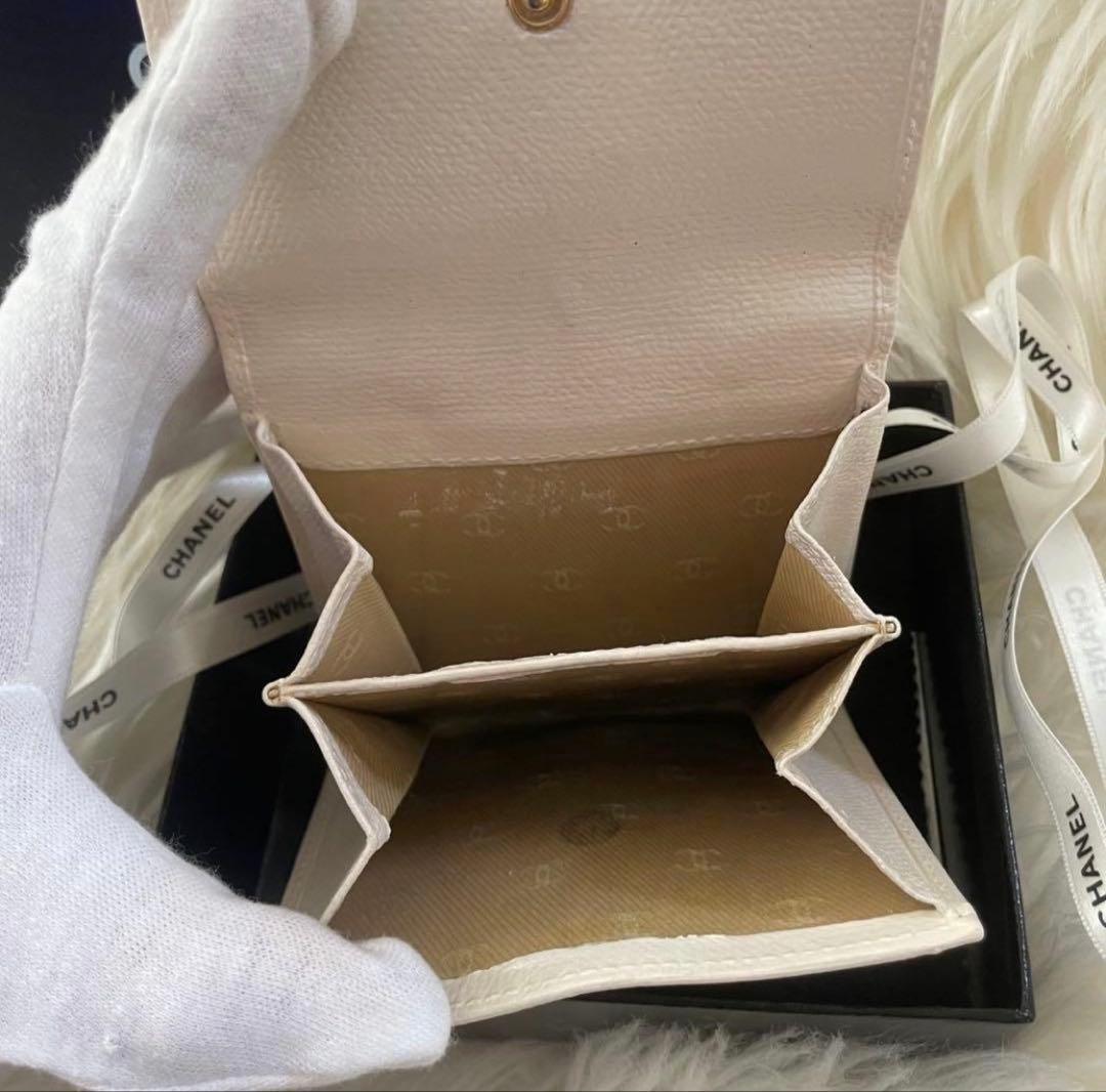 CHANEL シャネル