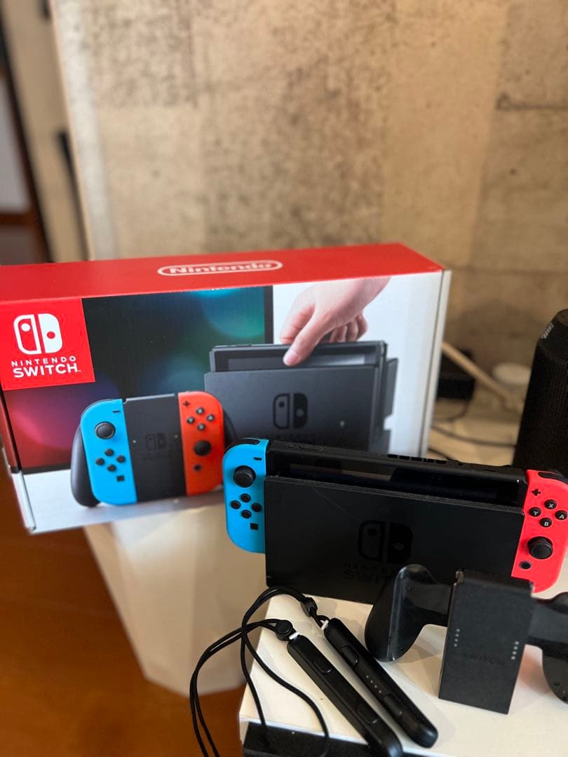 Nintendo Switch 本体 ネオンブルー/ネオンレッド