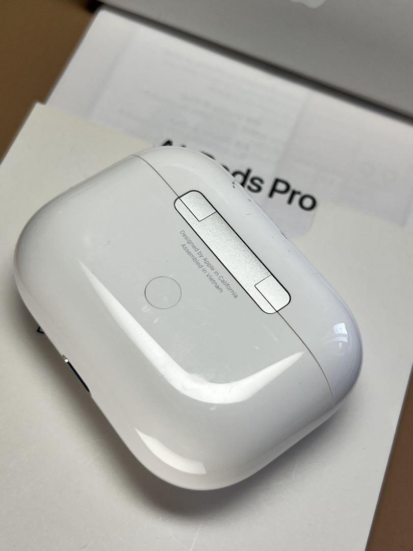 Apple AirPods Pro 充電ケースのみ 本体★★ 楽天市場】ワイヤレス充電ケースのみ Apple AirPods Pro 純正