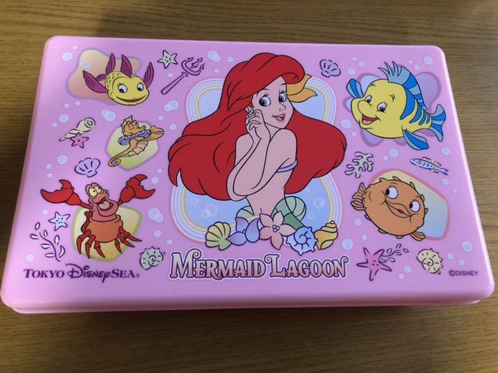 メルカリ ディズニー ディズニーシー アリエル ランチボックス お弁当箱 ミッキー キャラクターグッズ 8 中古や未使用のフリマ