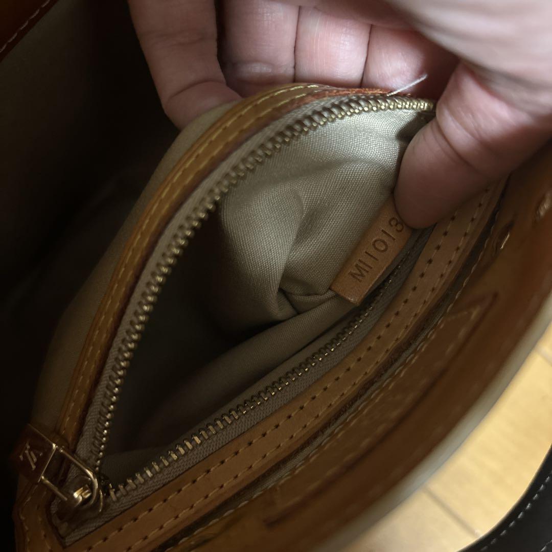 値下げ　ルイヴィトン　黒トートバッグ