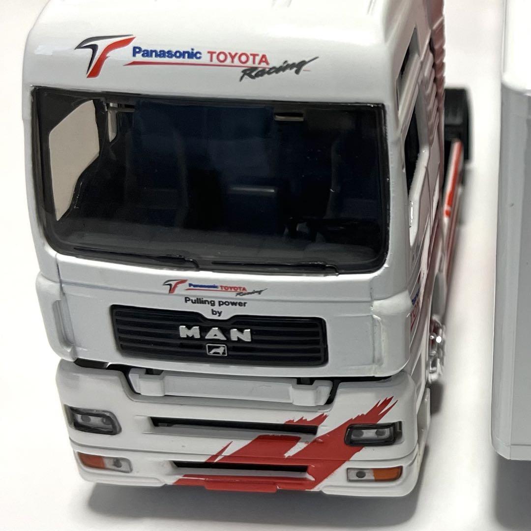 全長約40cmフェラーリ F1 トランスポーター 1/43 エリゴール（白箱） 1/43 Iveco Stralis Race Car Transporter Scuderia Ferrari