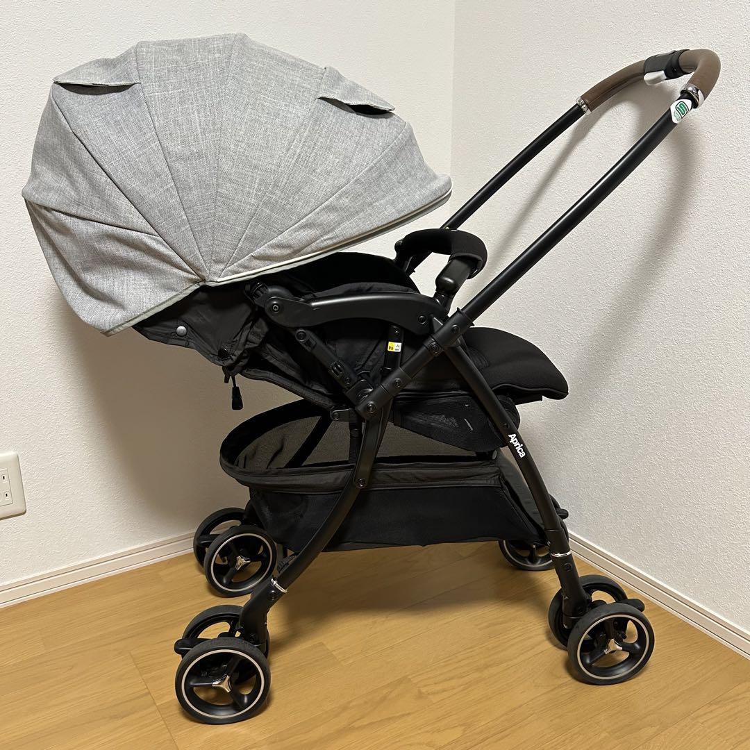 新品に近い超美品✨ホームクリーニング済み✨アップリカ　ラクーナクッションAD