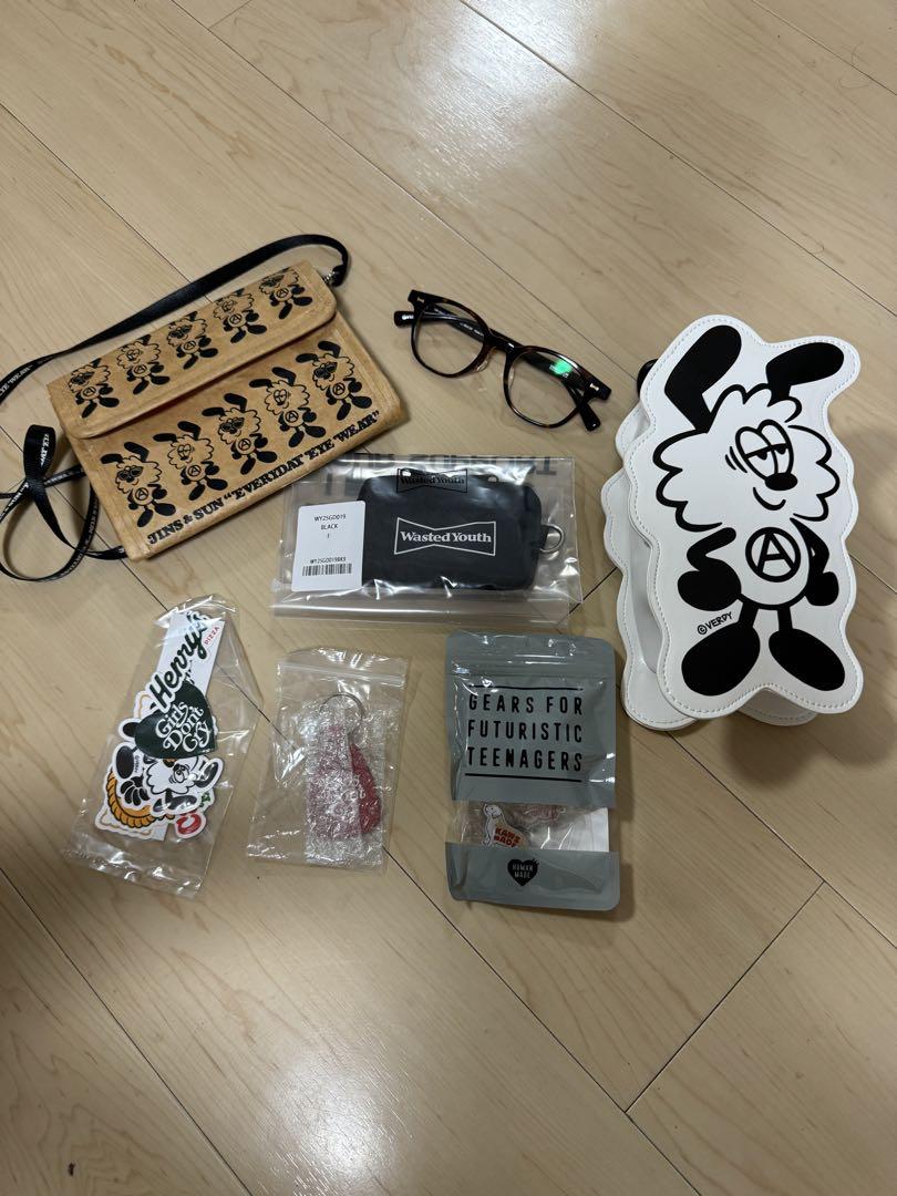 値下げ　girls don't cry kaws wasted youth