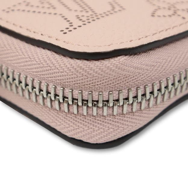 ルイヴィトン M82755 モノグラム マヒナ・レザー ジッピー・ウォレット ルイヴィトン M82755 モノグラム マヒナ・レザー ジッピー・ウォレット