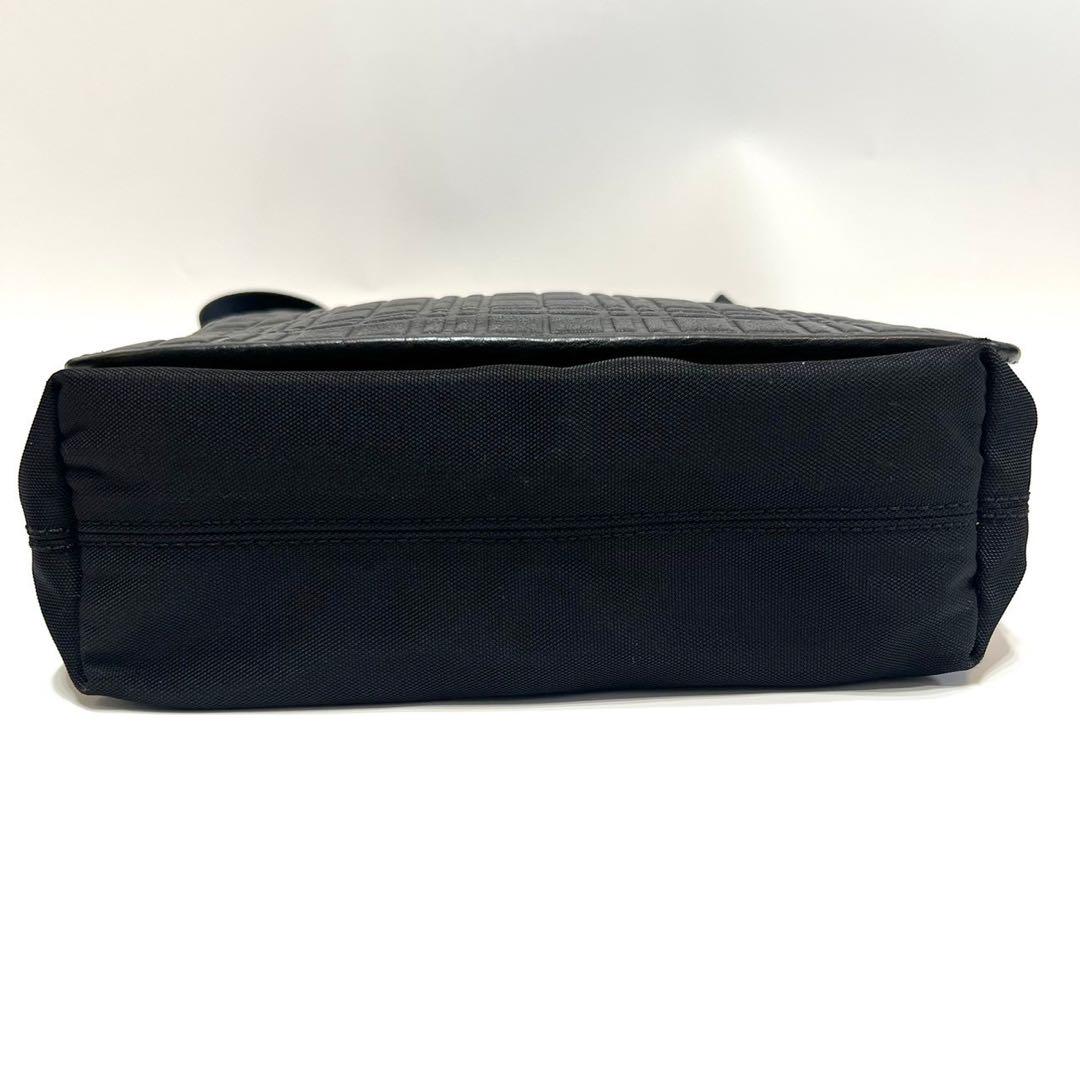 美品☆バーバリー ショルダーバッグ ノバチェック レザー