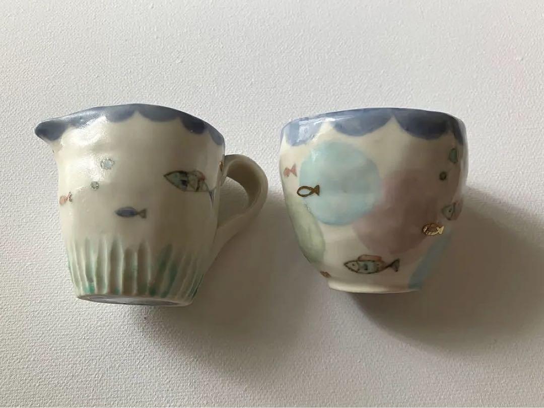 陶器　阪井ひとみ　作家作　カップ　お猪口　２点セット　さかな　魚柄