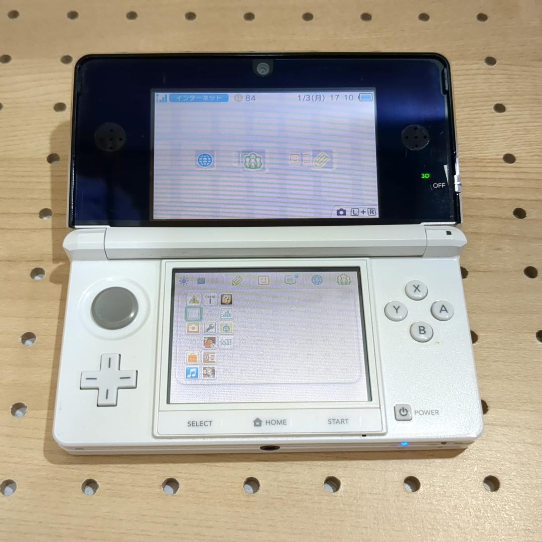 動作品/点検・整備済み ニンテンドー3DS 本体 アイスホワイト（付属品あり）②