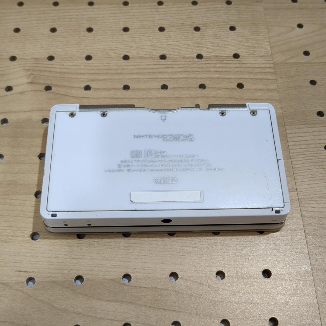 動作品/点検・整備済み ニンテンドー3DS 本体 アイスホワイト（付属品あり）②