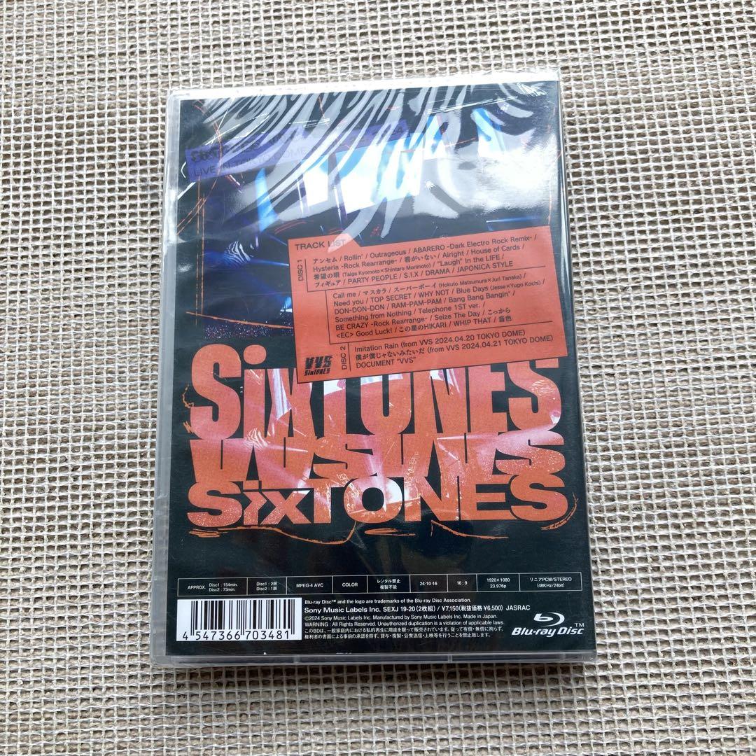 SixTONES/VVS  通常盤　Blu-ray Amazon.co.jp: VVS (通常盤) (BD) [Blu-ray] : SixTONES: DVD