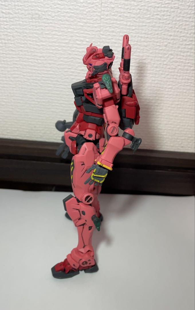 ガンプラ　HG 赤いガンダム　部分塗装　完成品