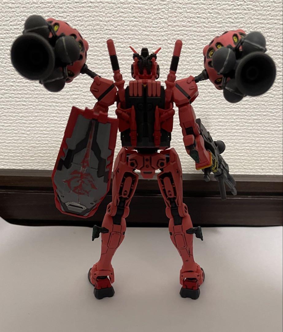 ガンプラ　HG 赤いガンダム　部分塗装　完成品