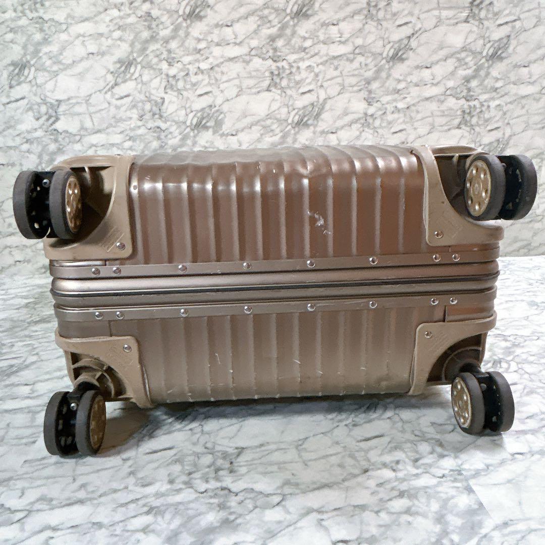 リモワRIMOWA トパーズ チタニウム 国内外旅行用スーツケース 945.70