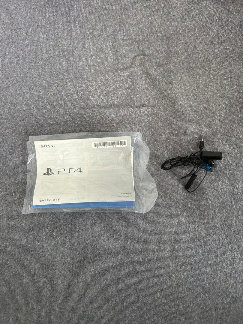 PlayStation 4￼ cuh-2100APlayStation4 UP786_INFO