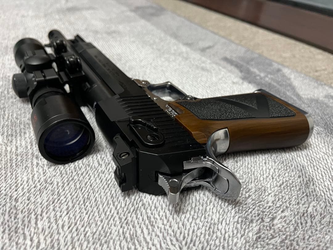 東京マルイ ライトニング ホーク .50AE 10インチ スコープ付 東京