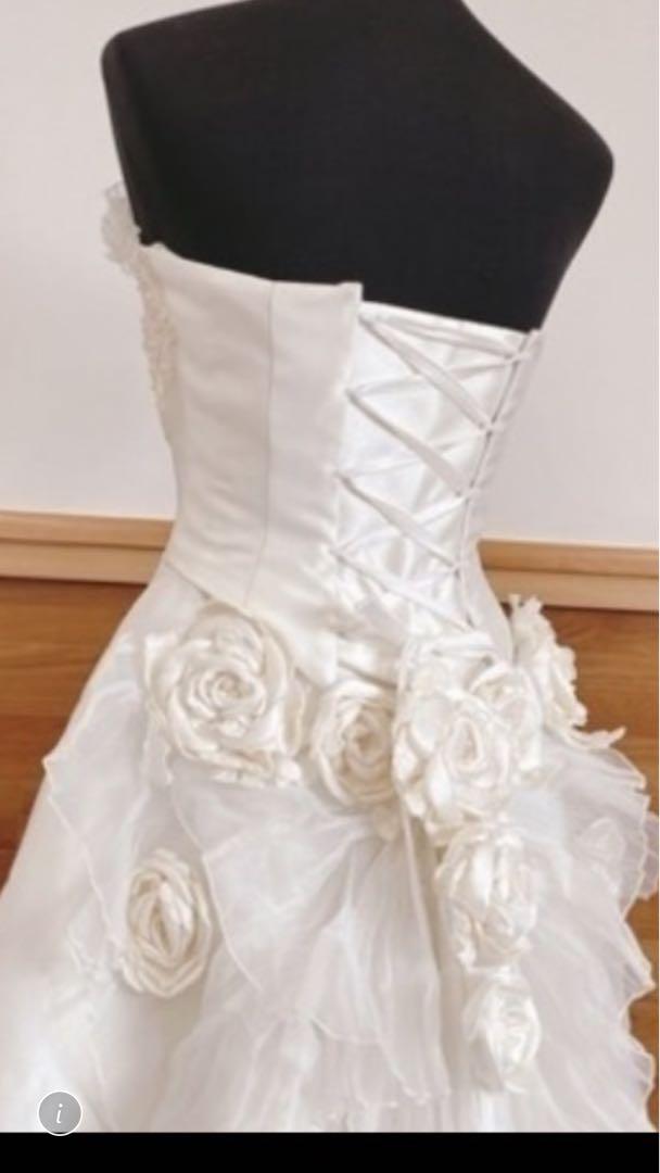 ウエディングドレス　結婚式