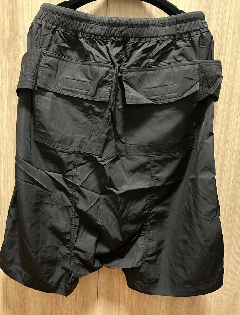 Rick Owens 黒の半ズボン