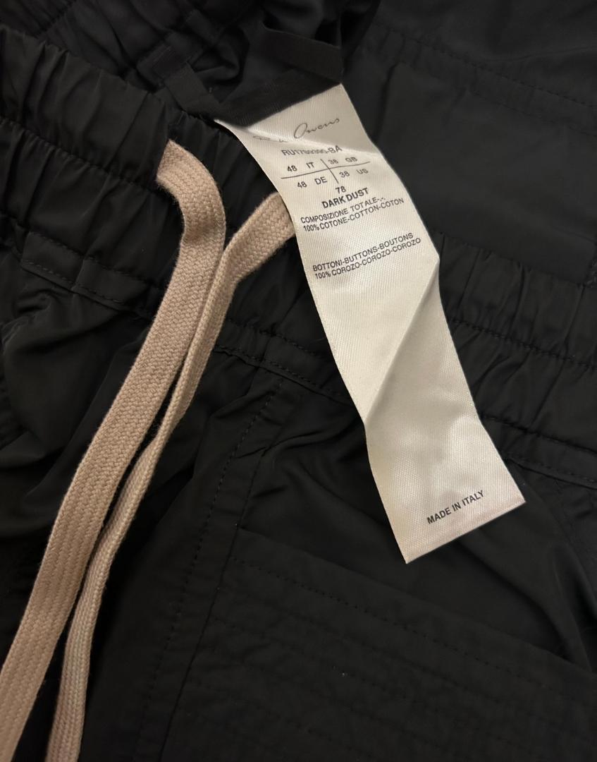 Rick Owens 黒の半ズボン