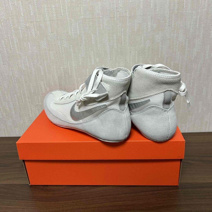 7 US10.5