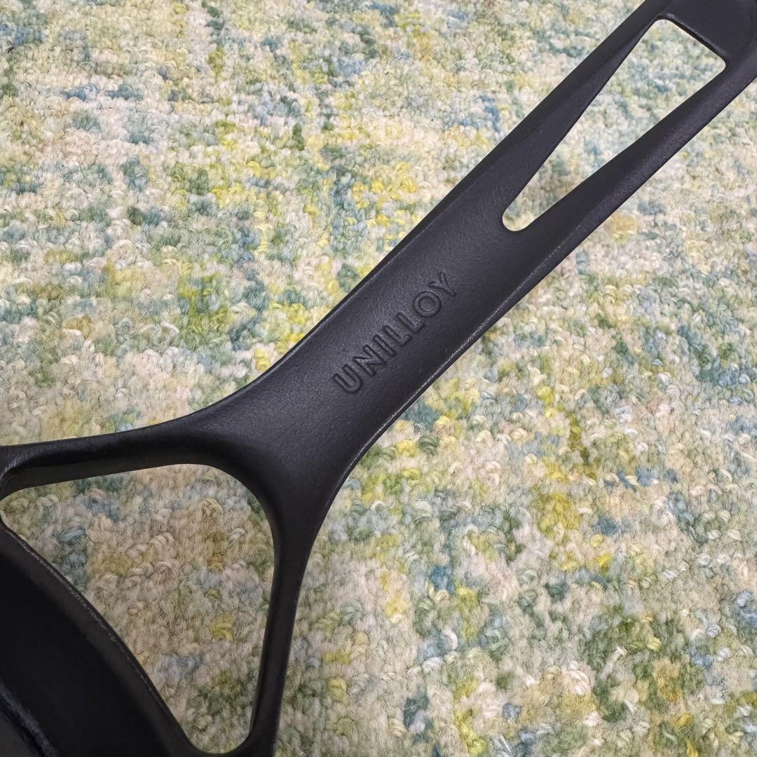 【美品】鋳物 鋳鉄 フライパン UNILLOY 軽い 26cm