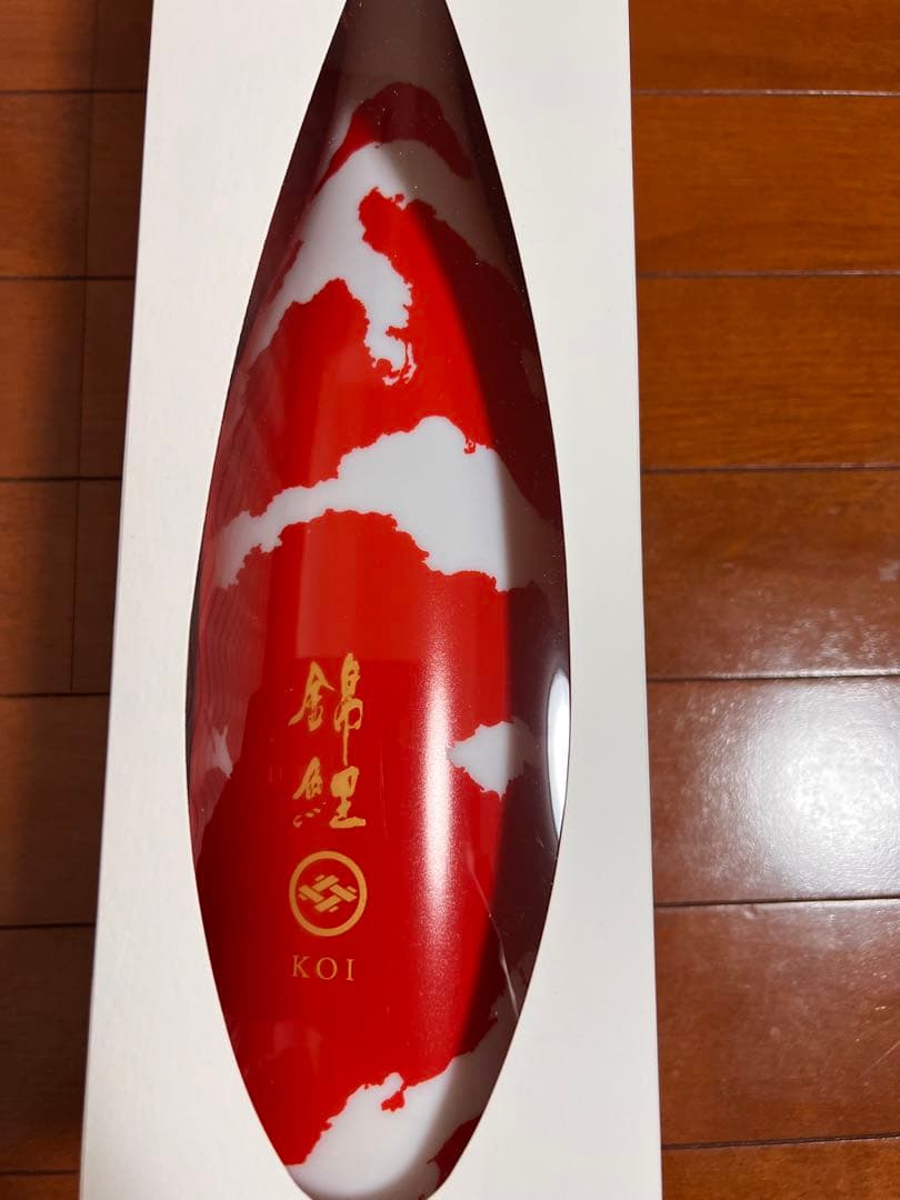 今代司 KOI 日本酒 赤と白の鯉模様 1800ml