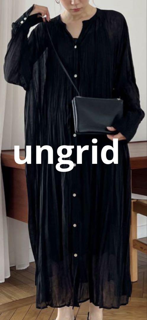 ungridアングリッドゆったりツヤブラック長袖シャツワンピース