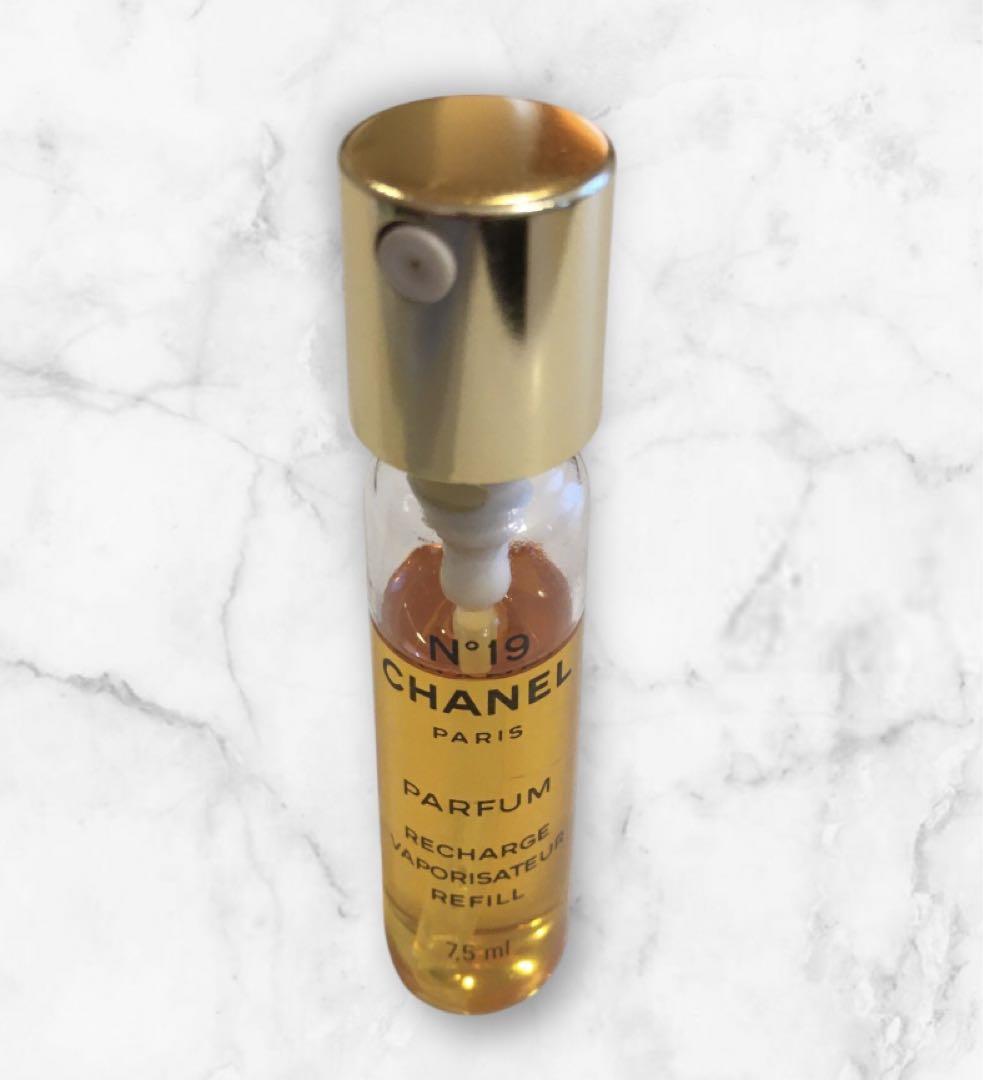 シャネル NO.19 香水 パルファム CHANEL 定番 レア