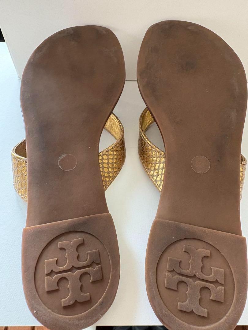 おしゃれ TORY BURCH トリーバーチ レザーサンダル ゴールド TORY BURCH トリーバーチ レザーストラップサンダル ゴールド