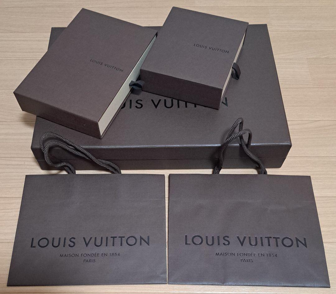 LOUIS VUITTON ギフトボックスと紙袋セット