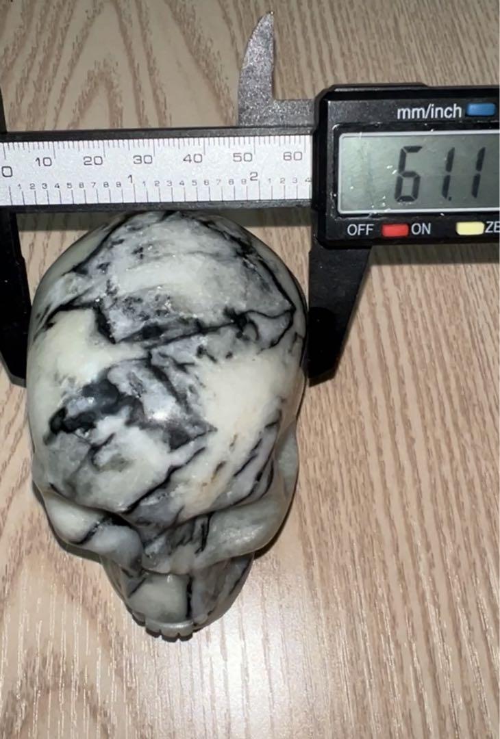 天然石 翡翠 SKULL 骸骨 置物 画像3