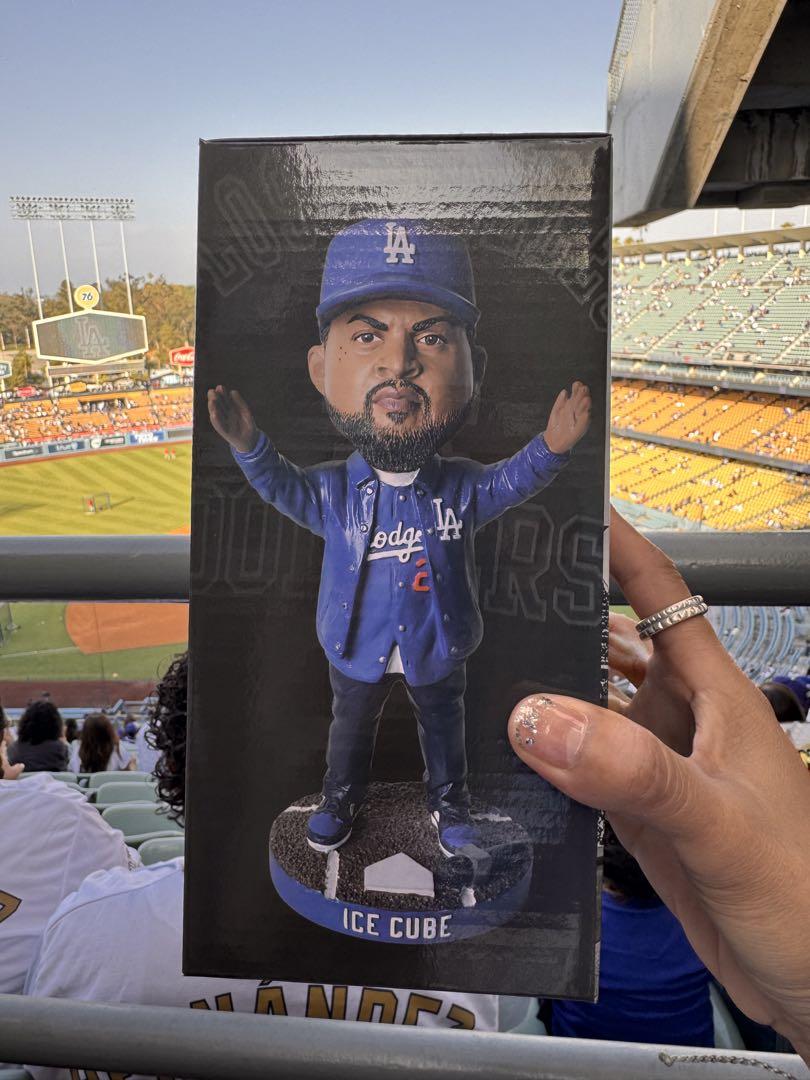 ロサンゼルス ドジャース ICE CUBE ボブルヘッド 来場者限定