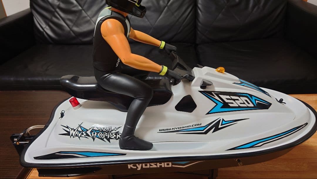 kyosho ウェーブチョッパー2.0ブラシレス仕様