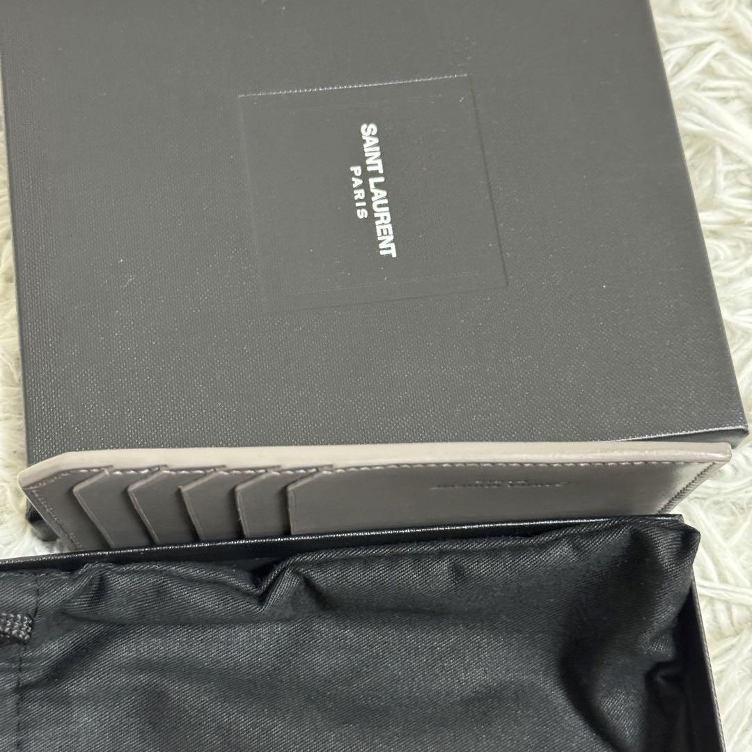 新品未使用✨SAINT LAURENT フラグメントケース　レザー　グレー