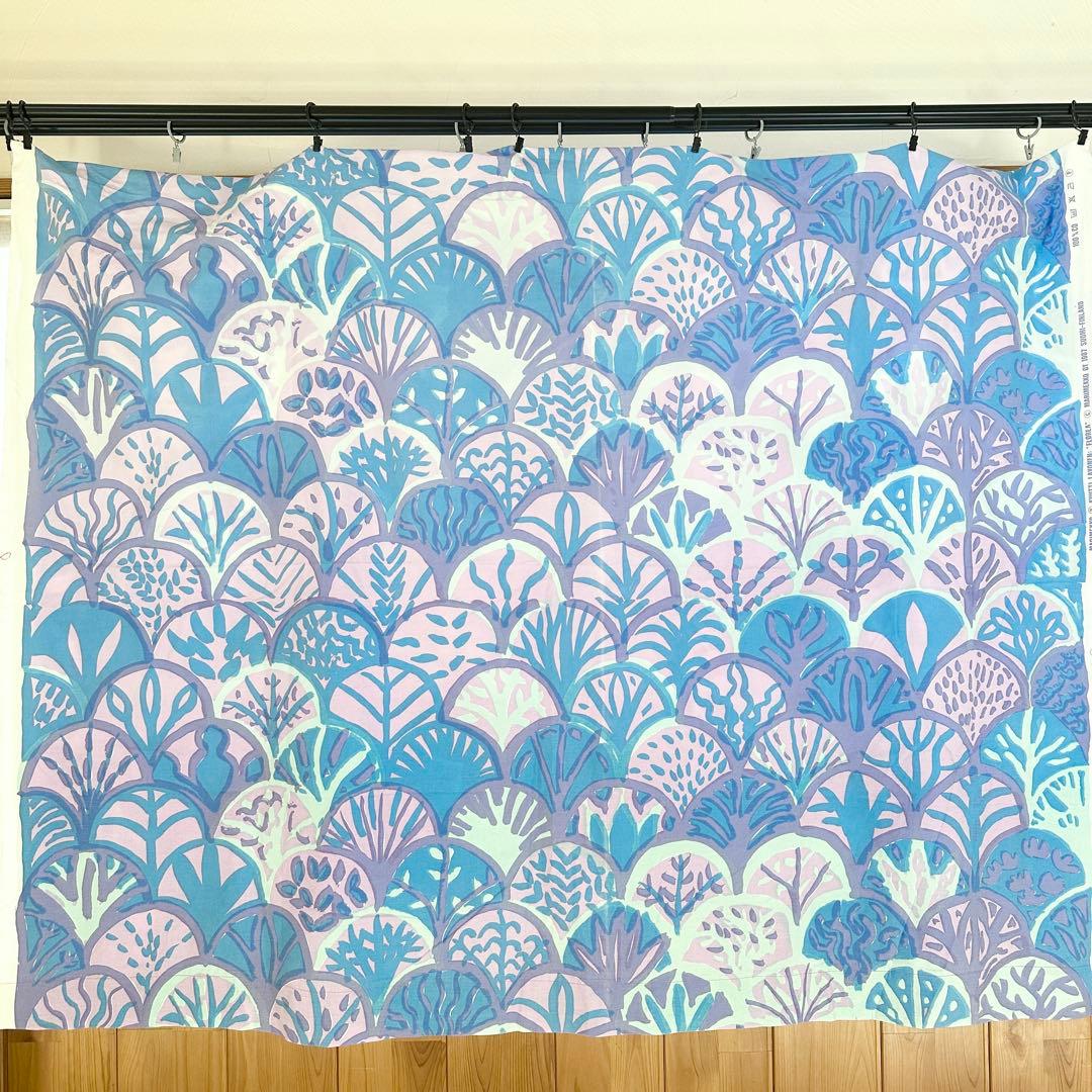 マリメッコ　生地　MARIMEKKO KUUTTI LAVONEN FLOREA