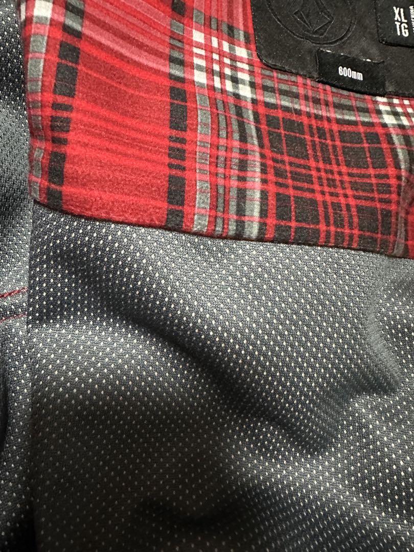 volcom フード付き赤黒チェックシャツ XL ボルコム VOLCOM BOWERED FLEECE LONG SLEEVE SHIRT メンズ