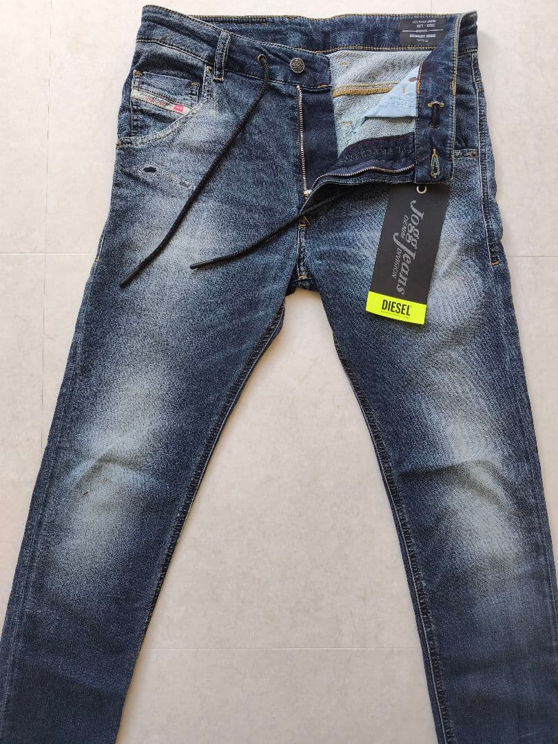 DIESEL Ｗ２８ ジョグ ジーンズ デニム KROOLEY 069YF