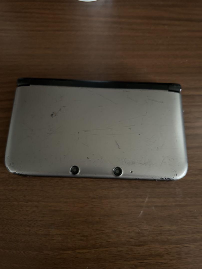 Nintendo 3DS LL シルバー 本体